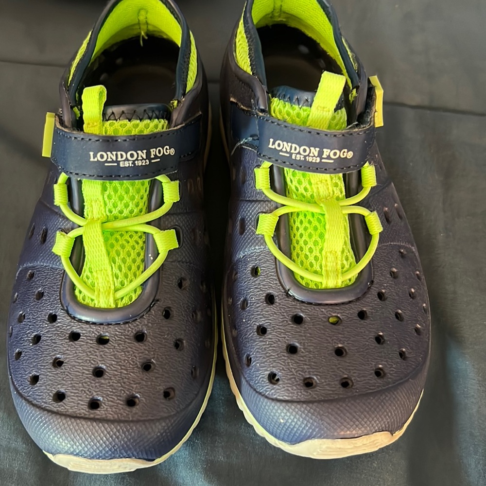 Water shoes